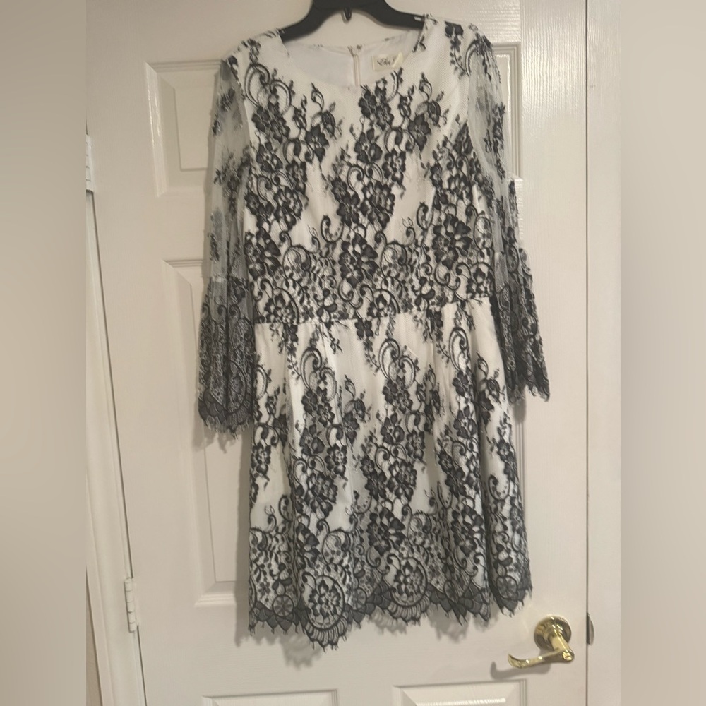 Cocktail dress black n white